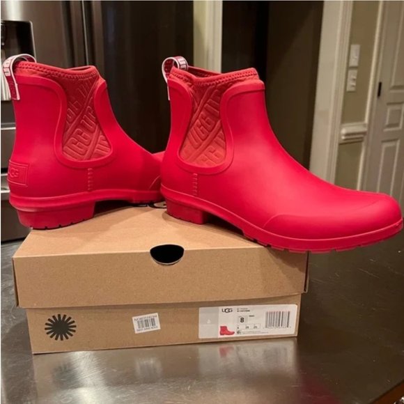 NEW! UGG Chevonne Boot Ribbon Red Women size 5 - Picture 10 of 13